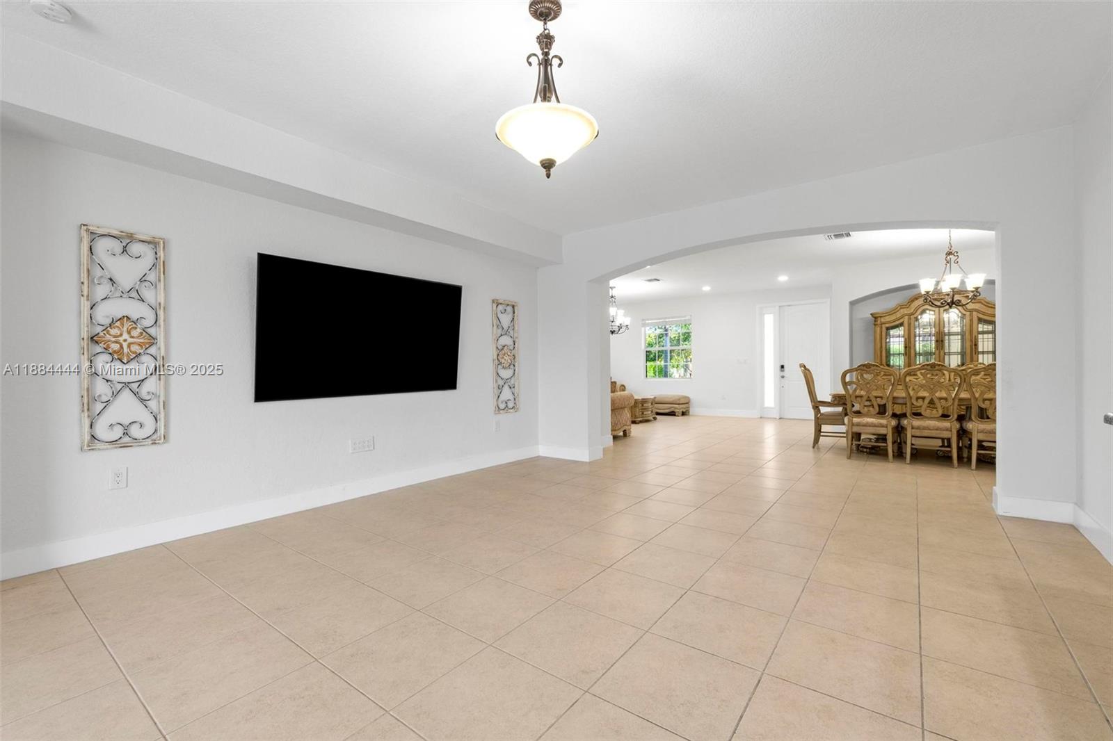 ESTATE MANSIONS 1ST ADDN - Residential