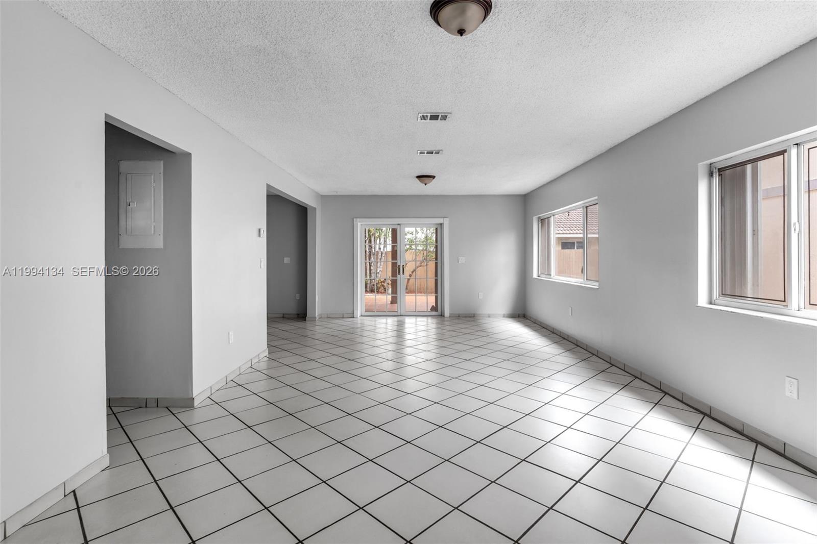 SUNSET MANSIONS - Residential