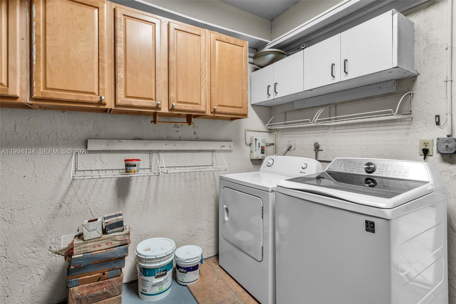 SUNSET MANSIONS - Residential