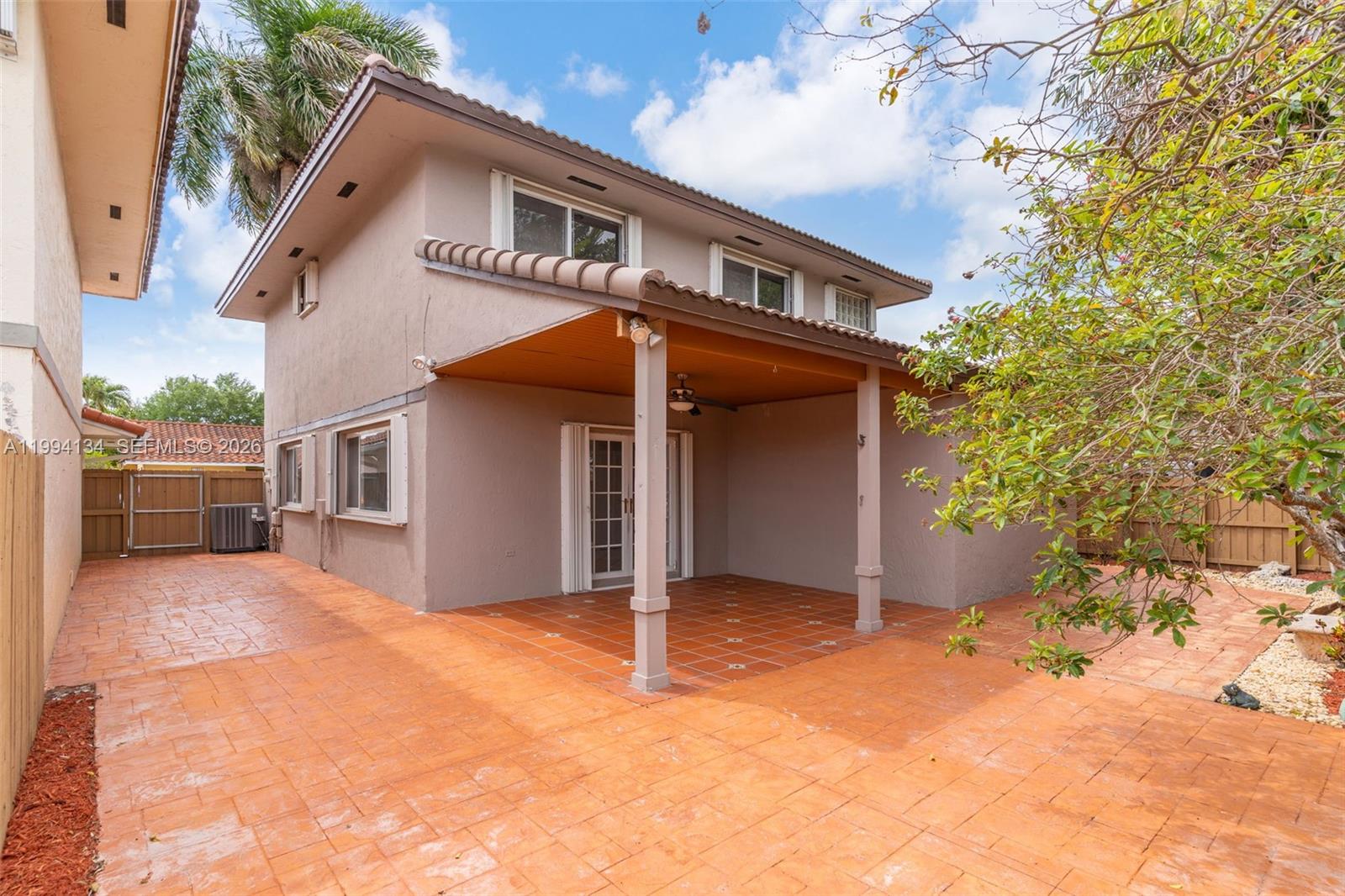 SUNSET MANSIONS - Residential