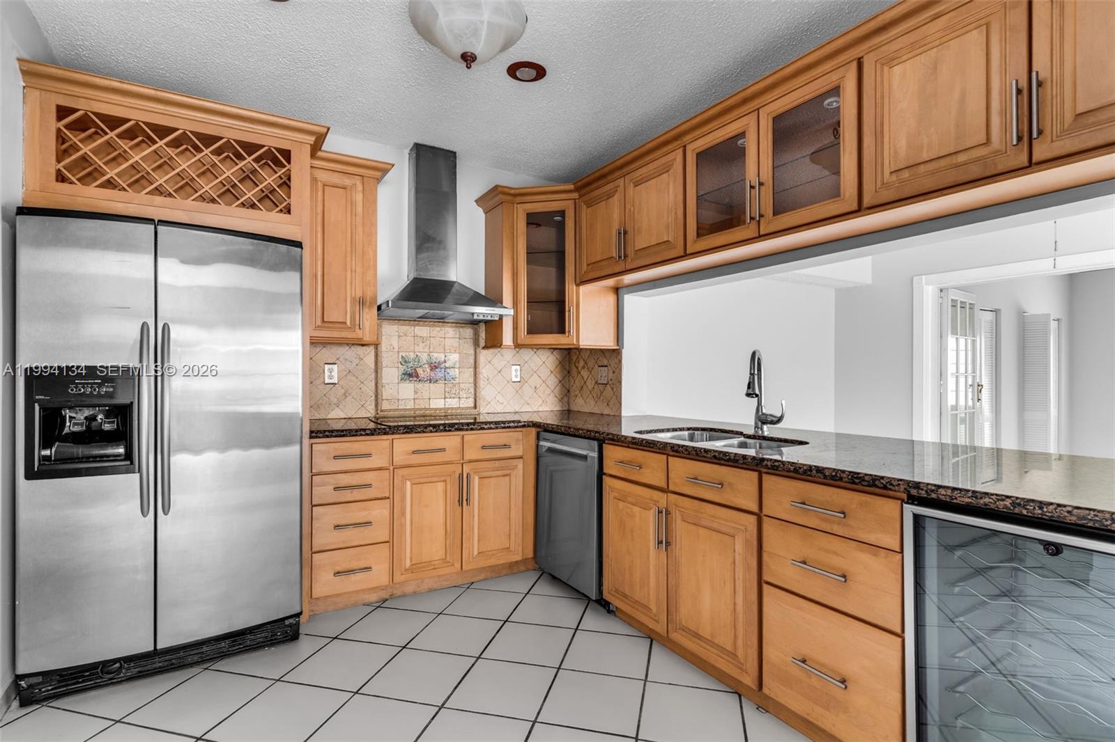 SUNSET MANSIONS - Residential