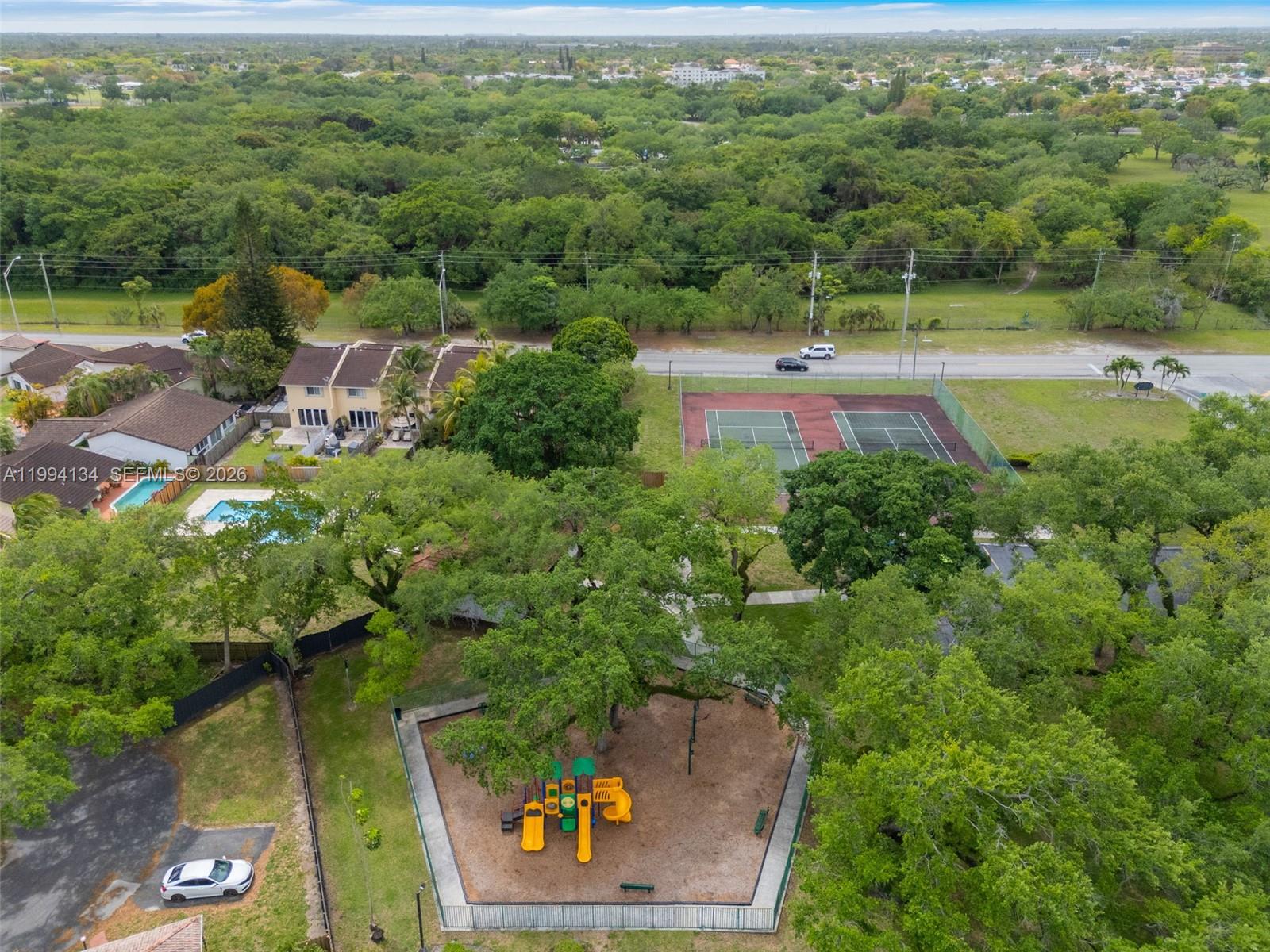 SUNSET MANSIONS - Residential