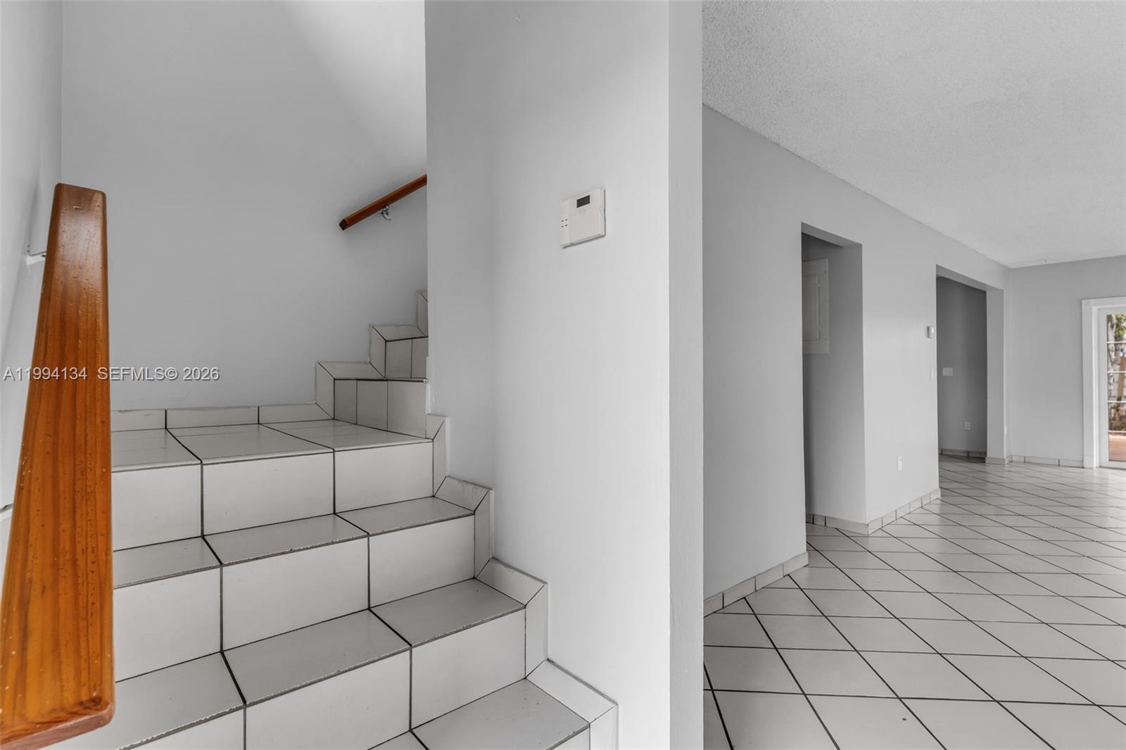 SUNSET MANSIONS - Residential