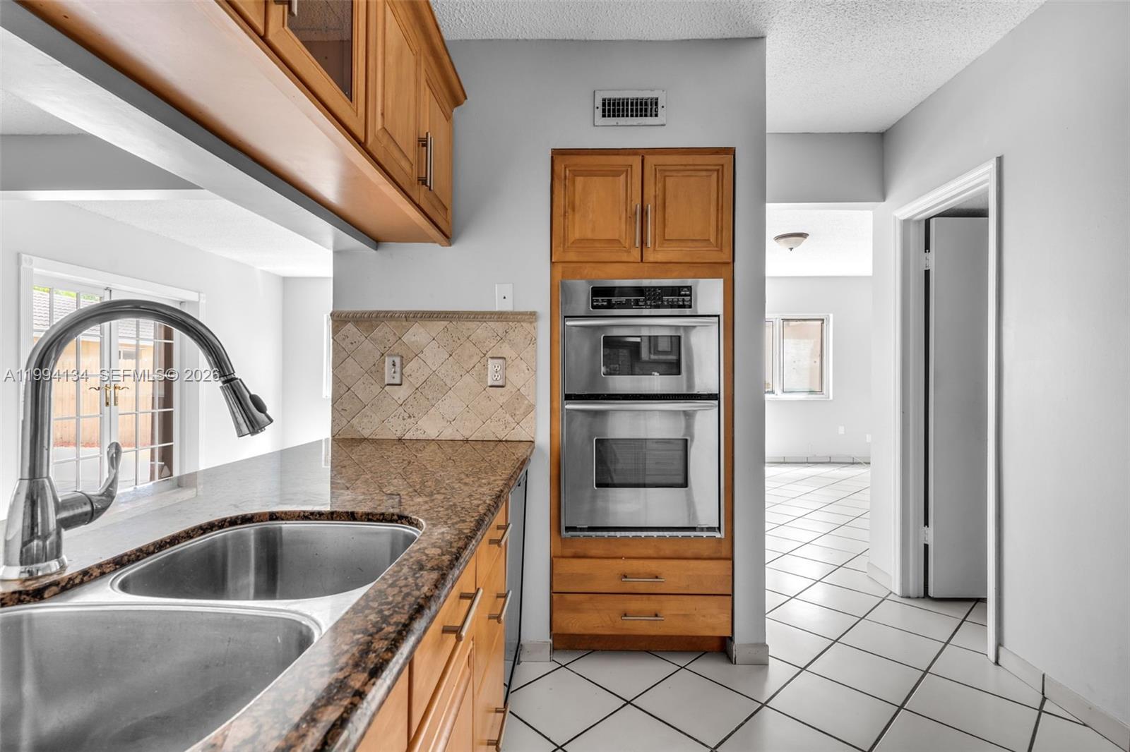 SUNSET MANSIONS - Residential