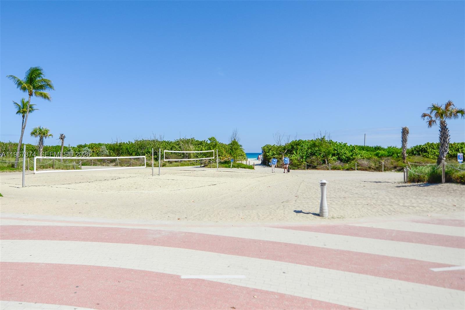 8000 CONDO - Residential