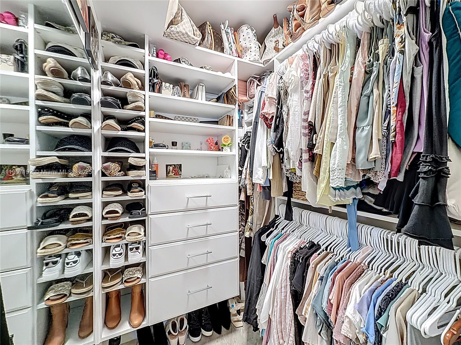 CORAL WOODS - Residential