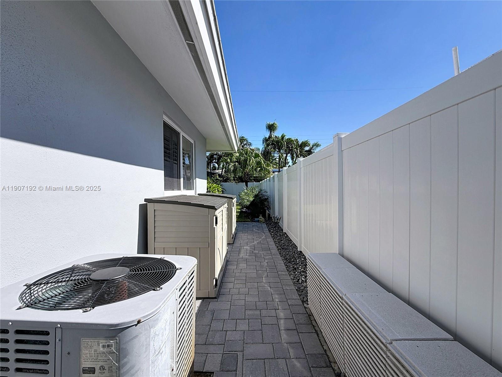 CORAL WOODS - Residential