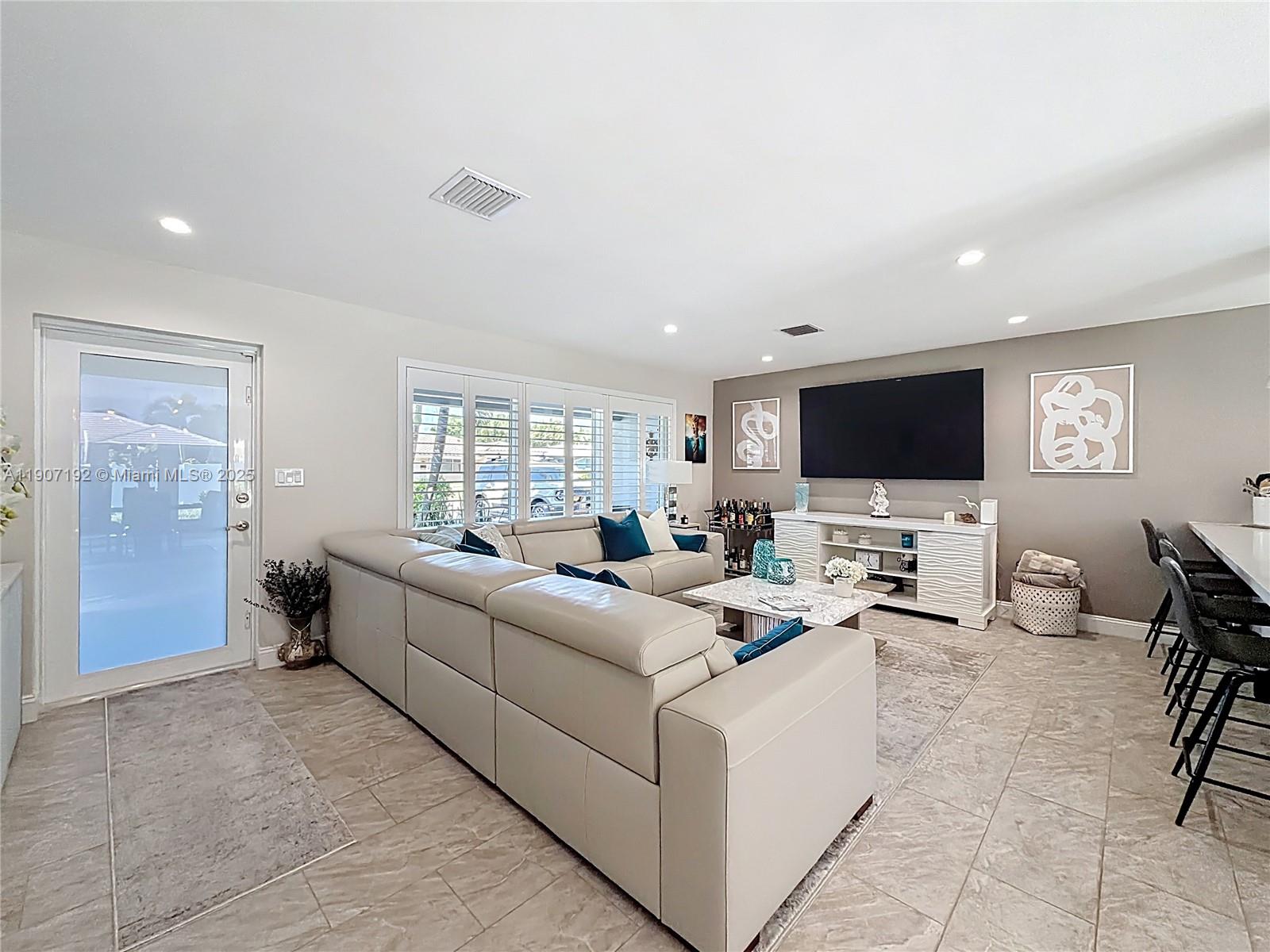 CORAL WOODS - Residential