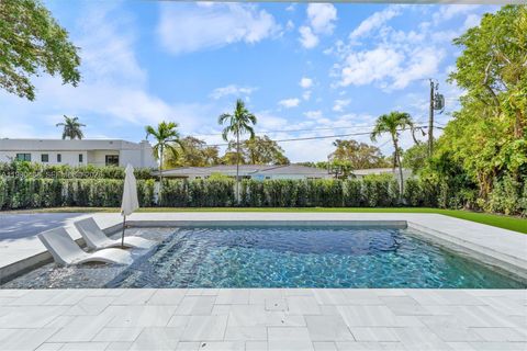 1840 NE 199th St Miami FL 33179