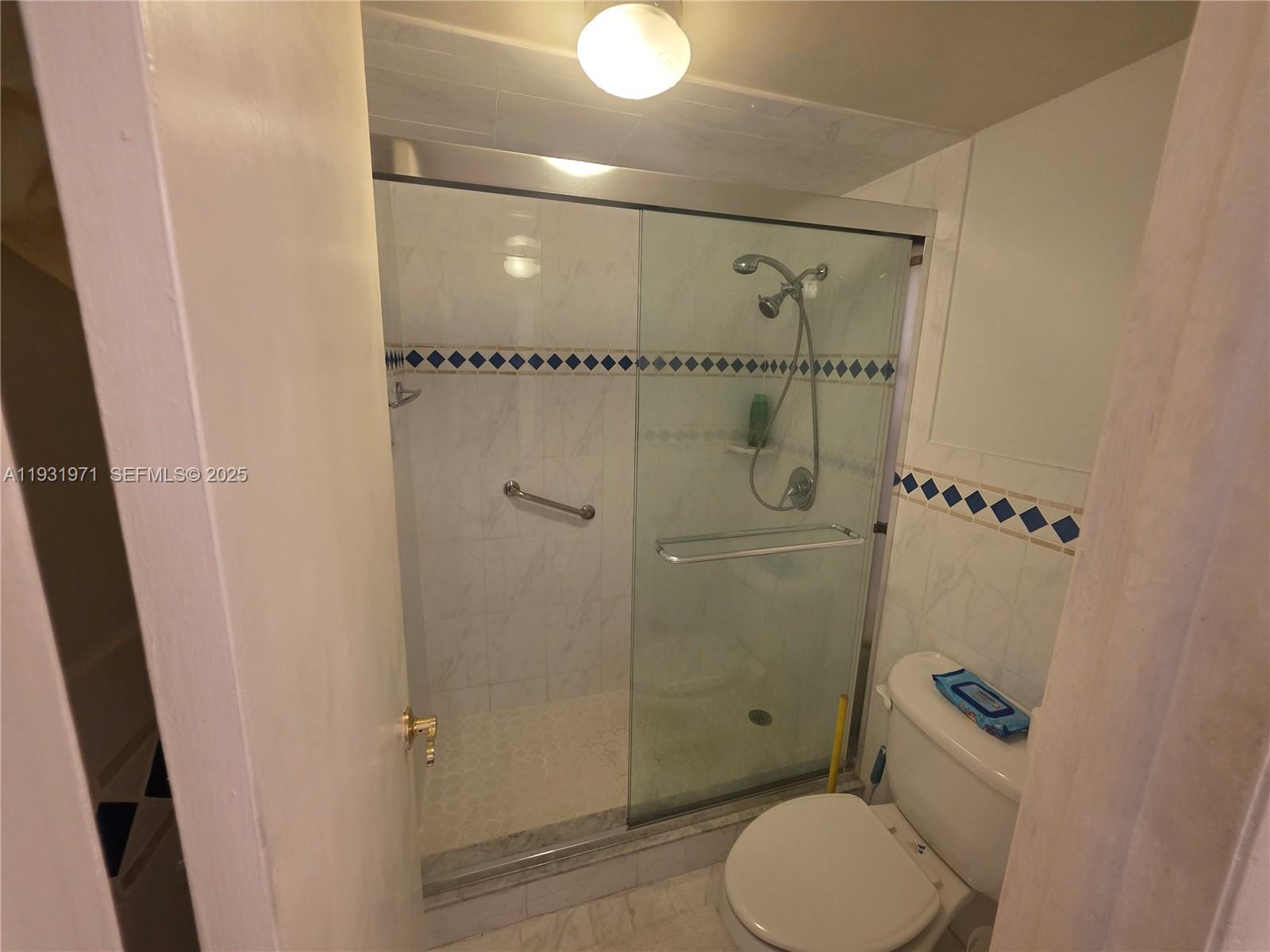 LAGO CONDO - Residential Lease