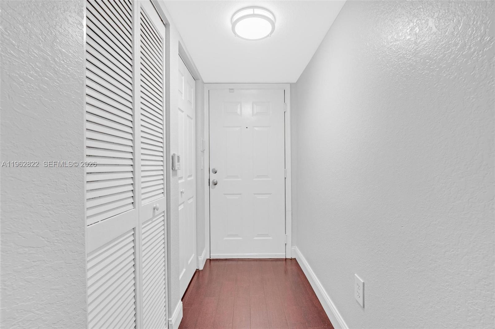 2586 Centergate Dr 303