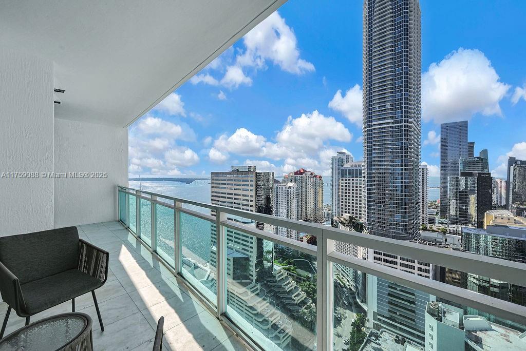 THE PLAZA 851 BRICKELL CO - Residential