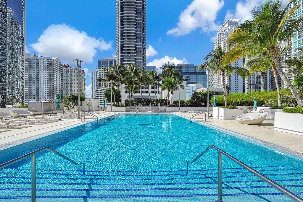 THE PLAZA 851 BRICKELL CO - Residential