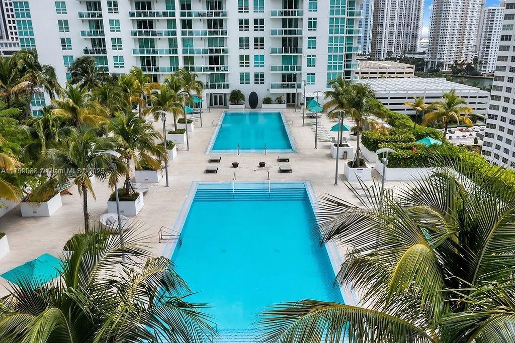THE PLAZA 851 BRICKELL CO - Residential