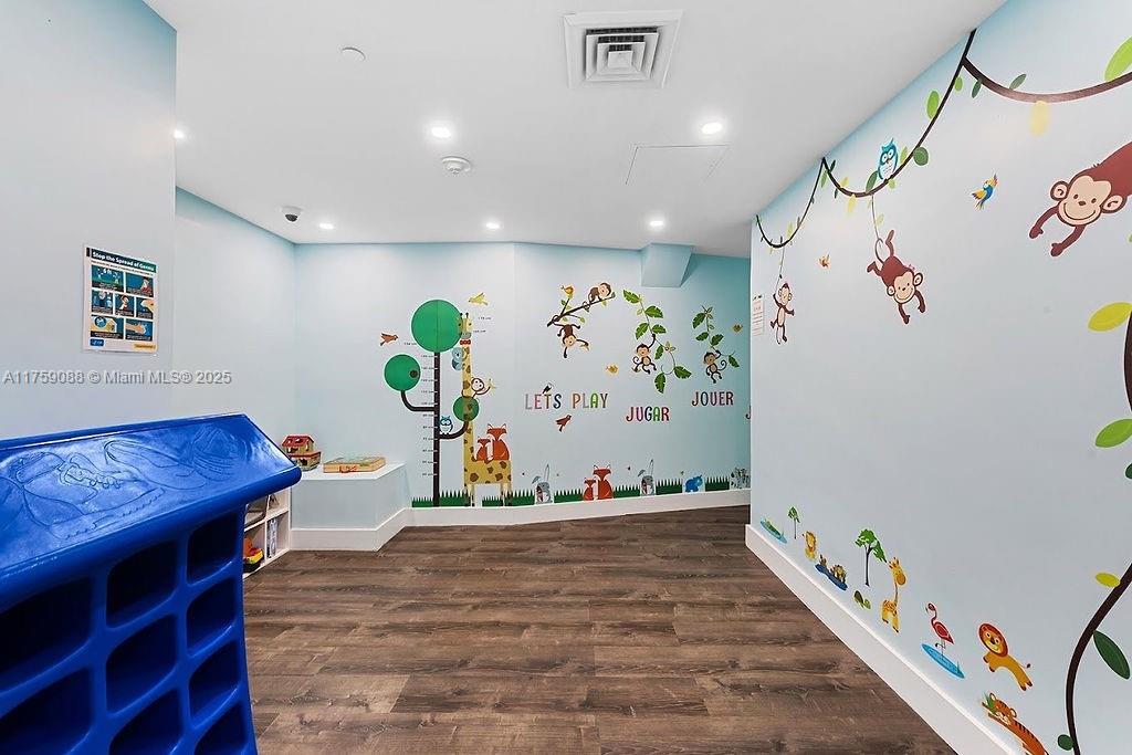 THE PLAZA 851 BRICKELL CO - Residential