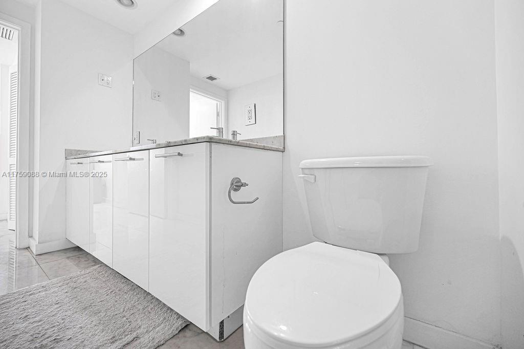 THE PLAZA 851 BRICKELL CO - Residential