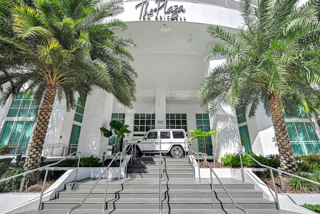 THE PLAZA 851 BRICKELL CO - Residential