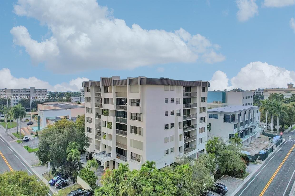 Remodeled 2-Bedroom Condo in Bay Harbor Islands
Step inside to find a brand-new integrated kitchen with sleek countertops and top-quality cabinetry that seamlessly flows into the living and dining areas. The condo also features new bathrooms, floors, and windows, ensuring a fresh, contemporary feel.
Enjoy a large private balcony and amenities, including a sparkling pool and meticulously maintained common areas.
Additional highlights include:
• Washer and dryer
• 2 assigned parking spaces
• Ample private storage space
• Well-maintained, boutique-style building
With its prime location in desirable Bay Harbor Islands, you’ll be minutes from the beaches, Bal Harbour Shops, dining, and top-rated schools.