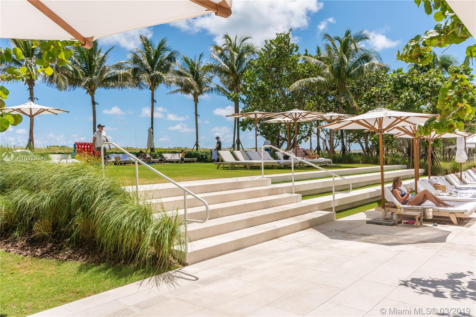 SURF CLUB FOUR SEASONS - Residential Lease