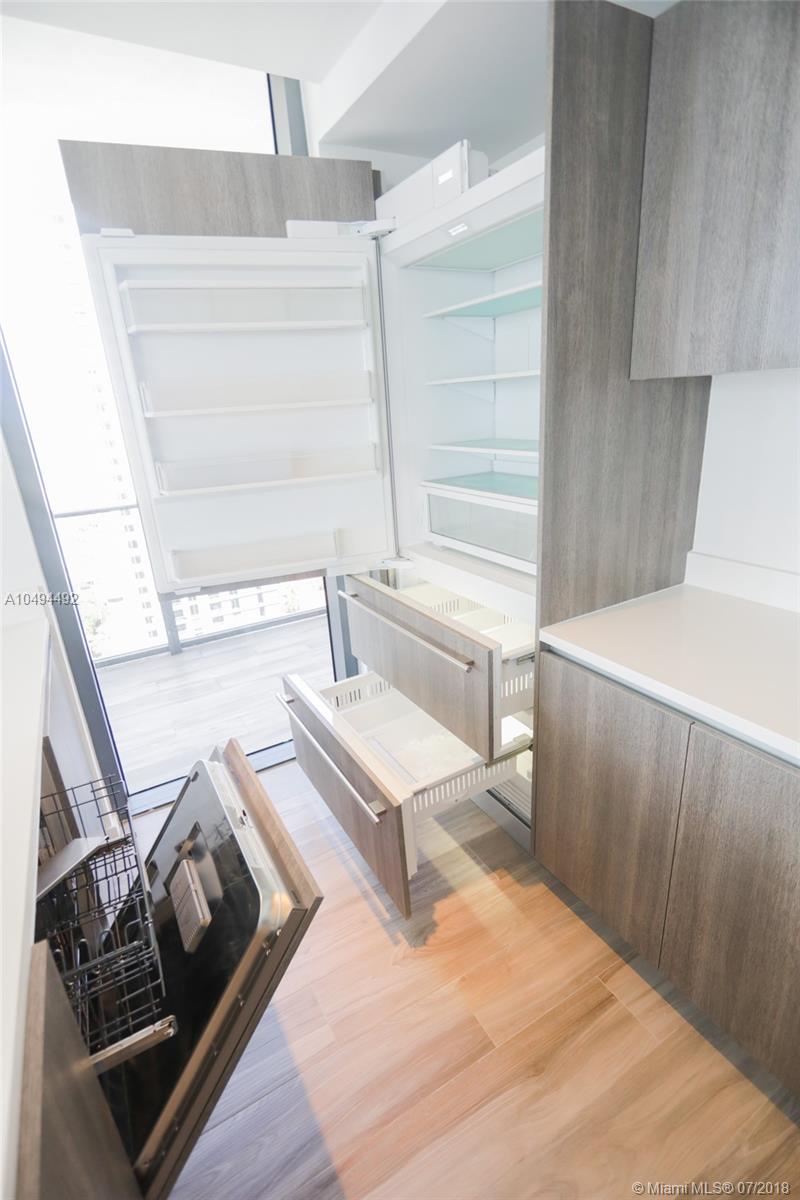 SLS LUXSLS LUX - Residential