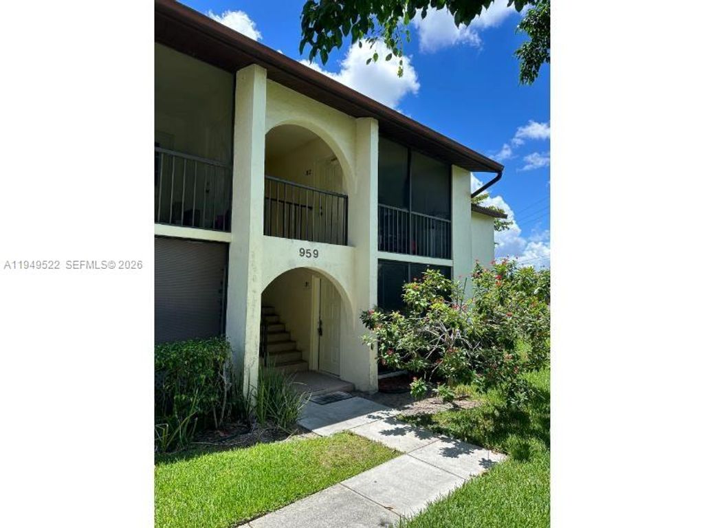 Photo of 4709 Sable Pine Cir #B1, West Palm Beach, FL 33417 (MLS # A11949522)
