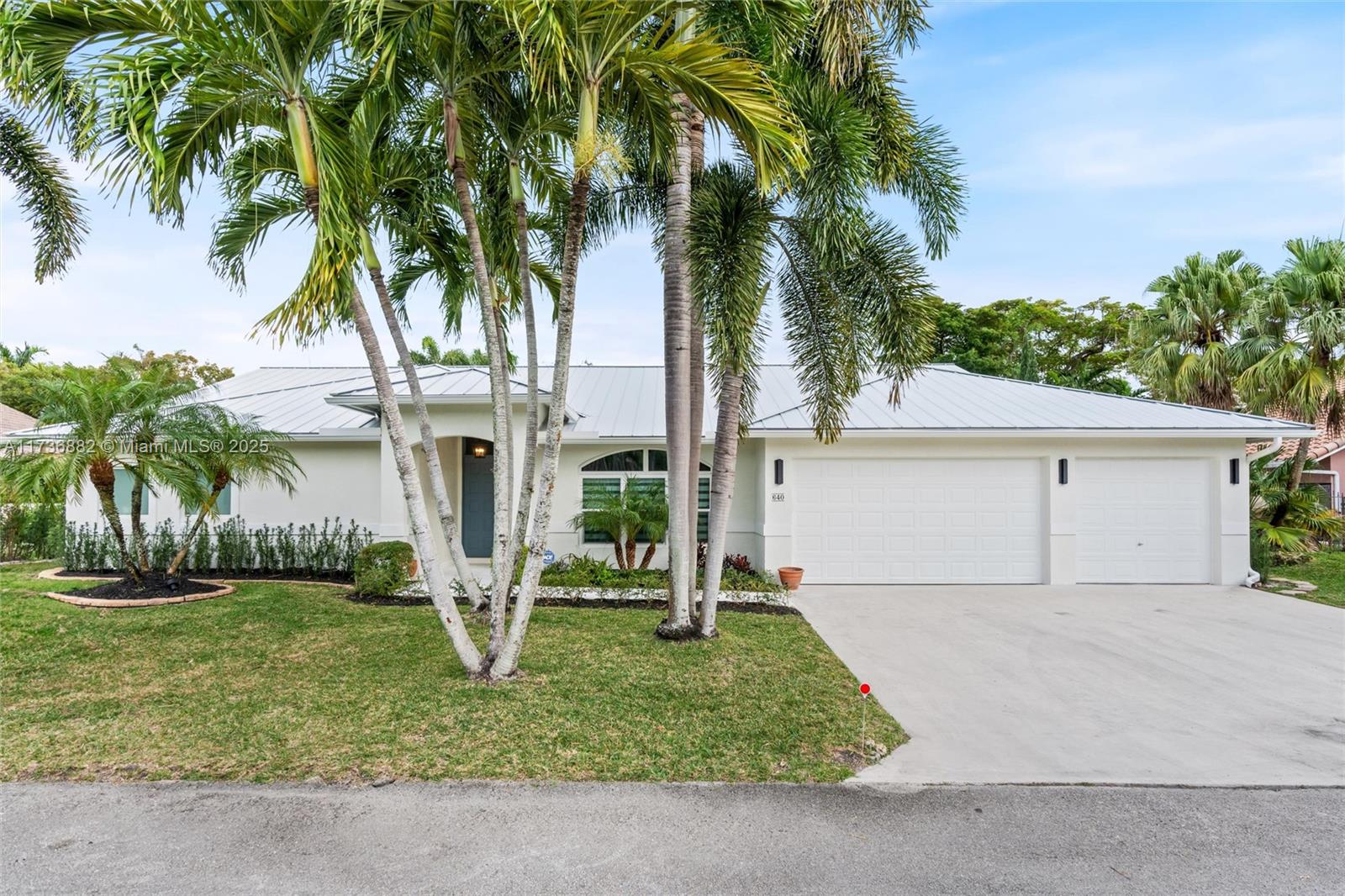 Property for Sale at 640 Sw 101 Ave, Plantation, Miami-Dade County, Florida - Bedrooms: 4 
Bathrooms: 3  - $1,300,000