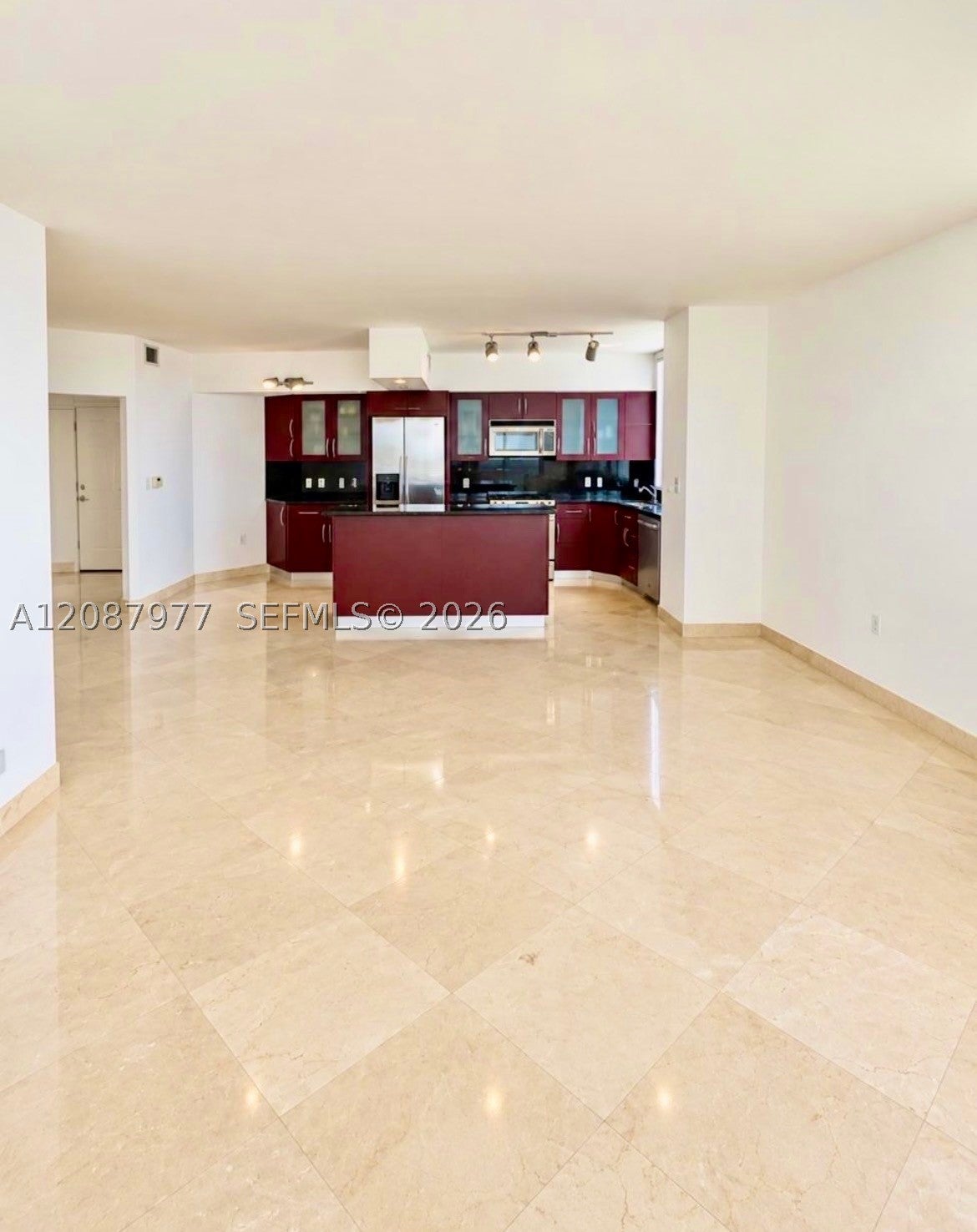 1330 West Ave 702