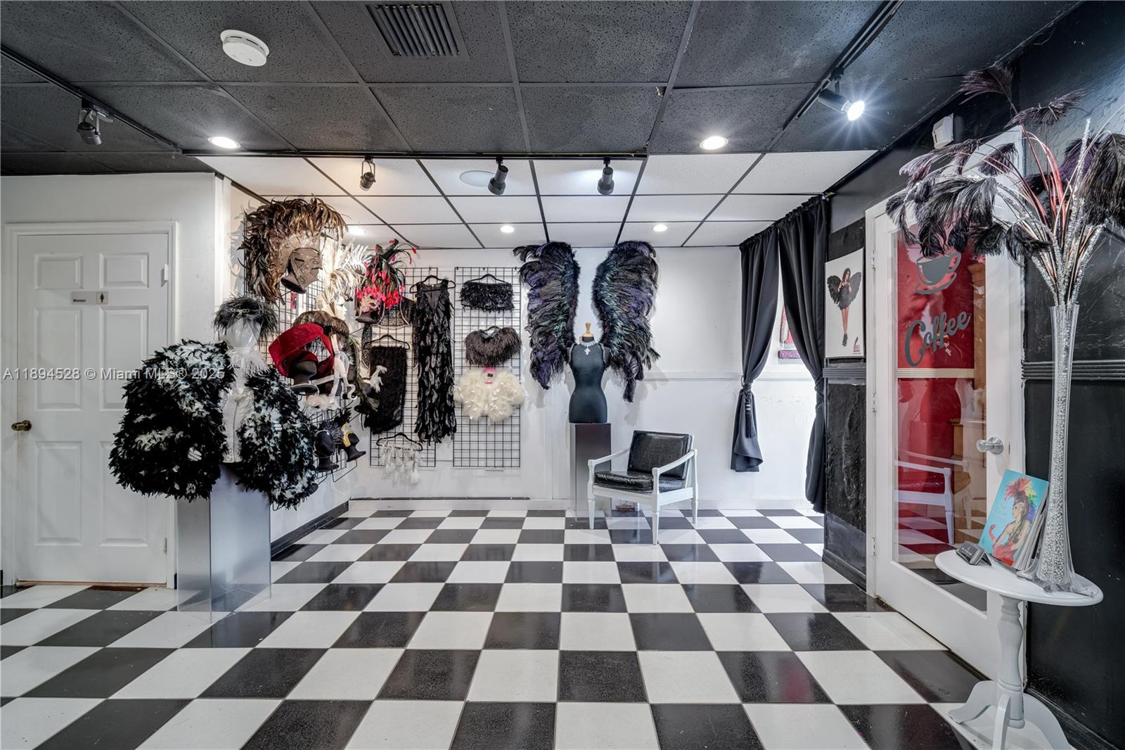 1121 NW 29th St
