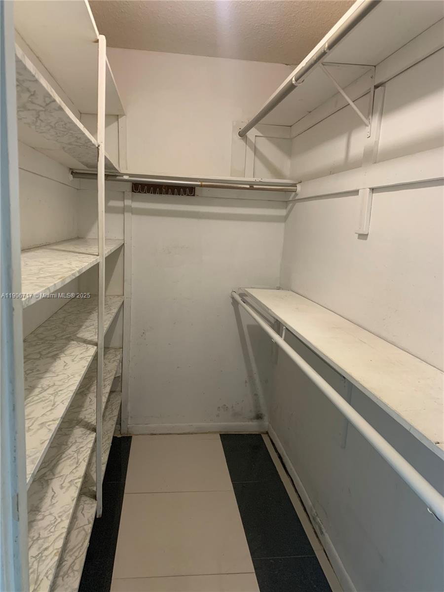 JADE WINDS GRP EASTER LIL - Residential Lease