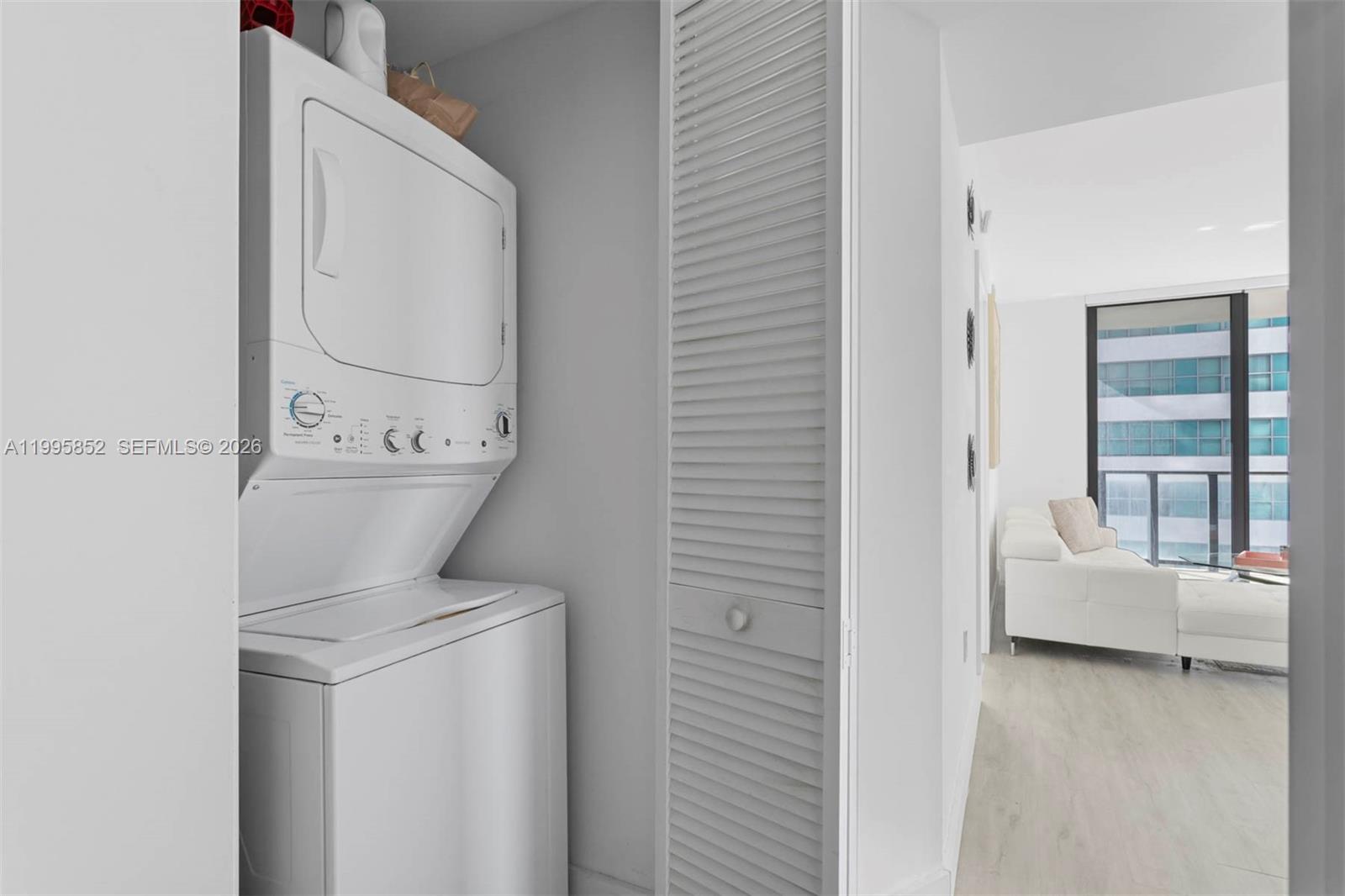 3401 MIDTOWN CONDO - Residential Lease