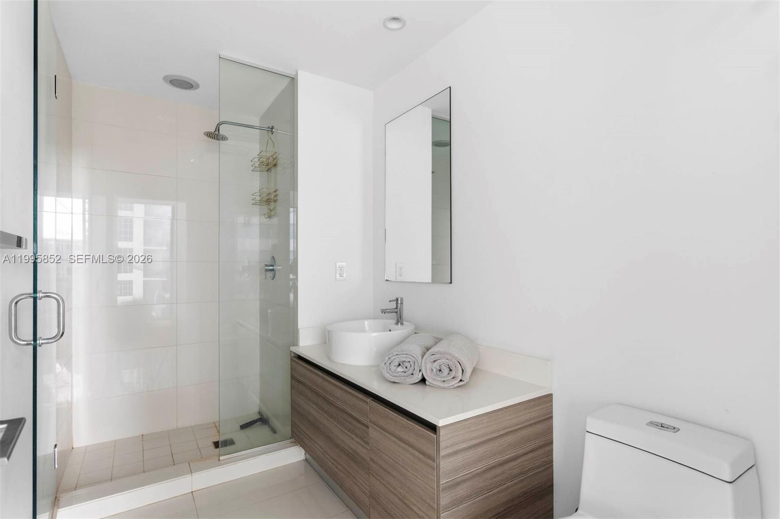 3401 MIDTOWN CONDO - Residential Lease