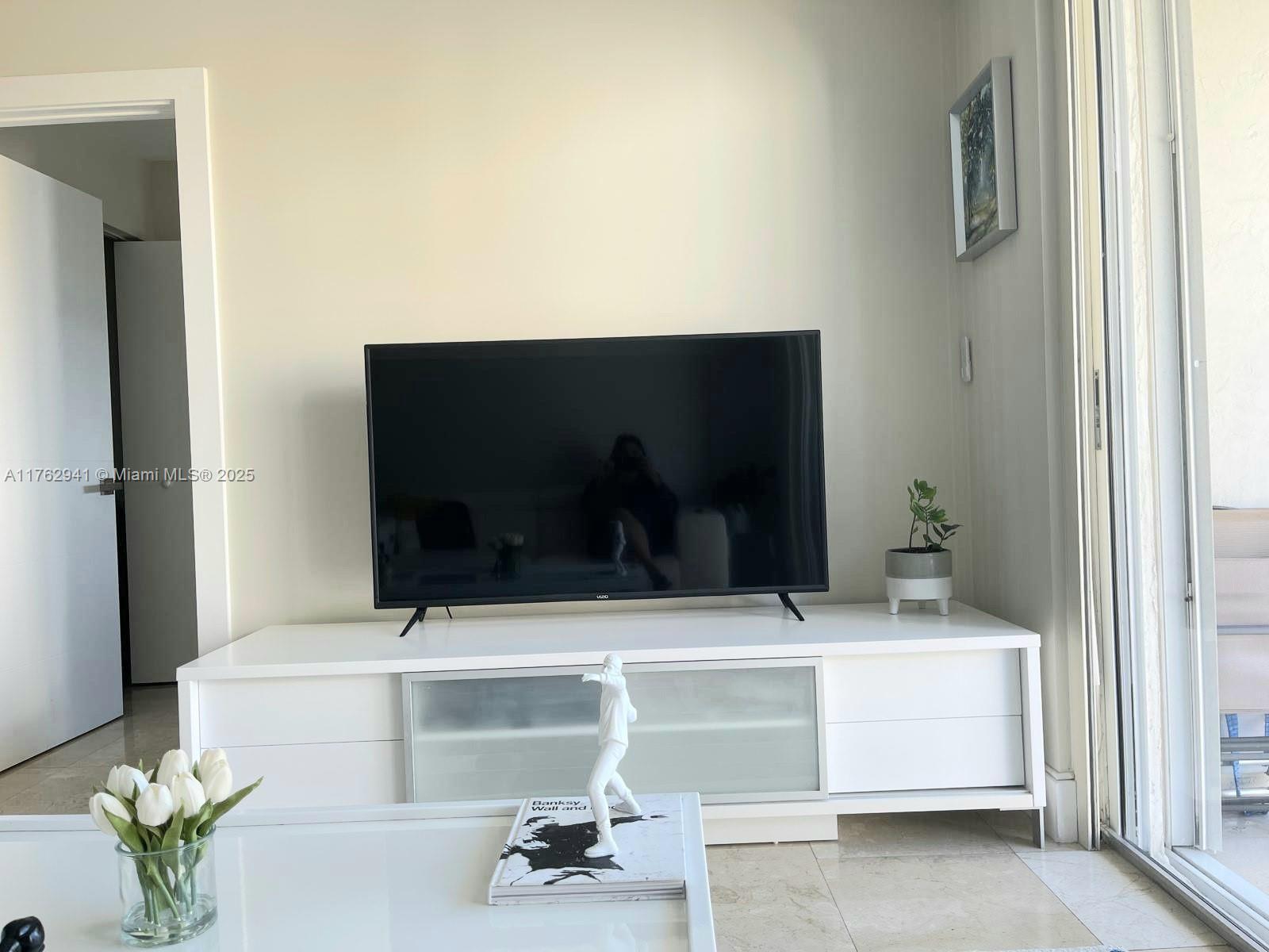 ISOLA CONDO - Residential Lease