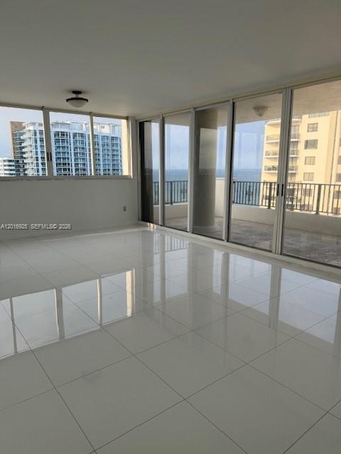 FLORIDA TOWERS CONDO - Residential Lease