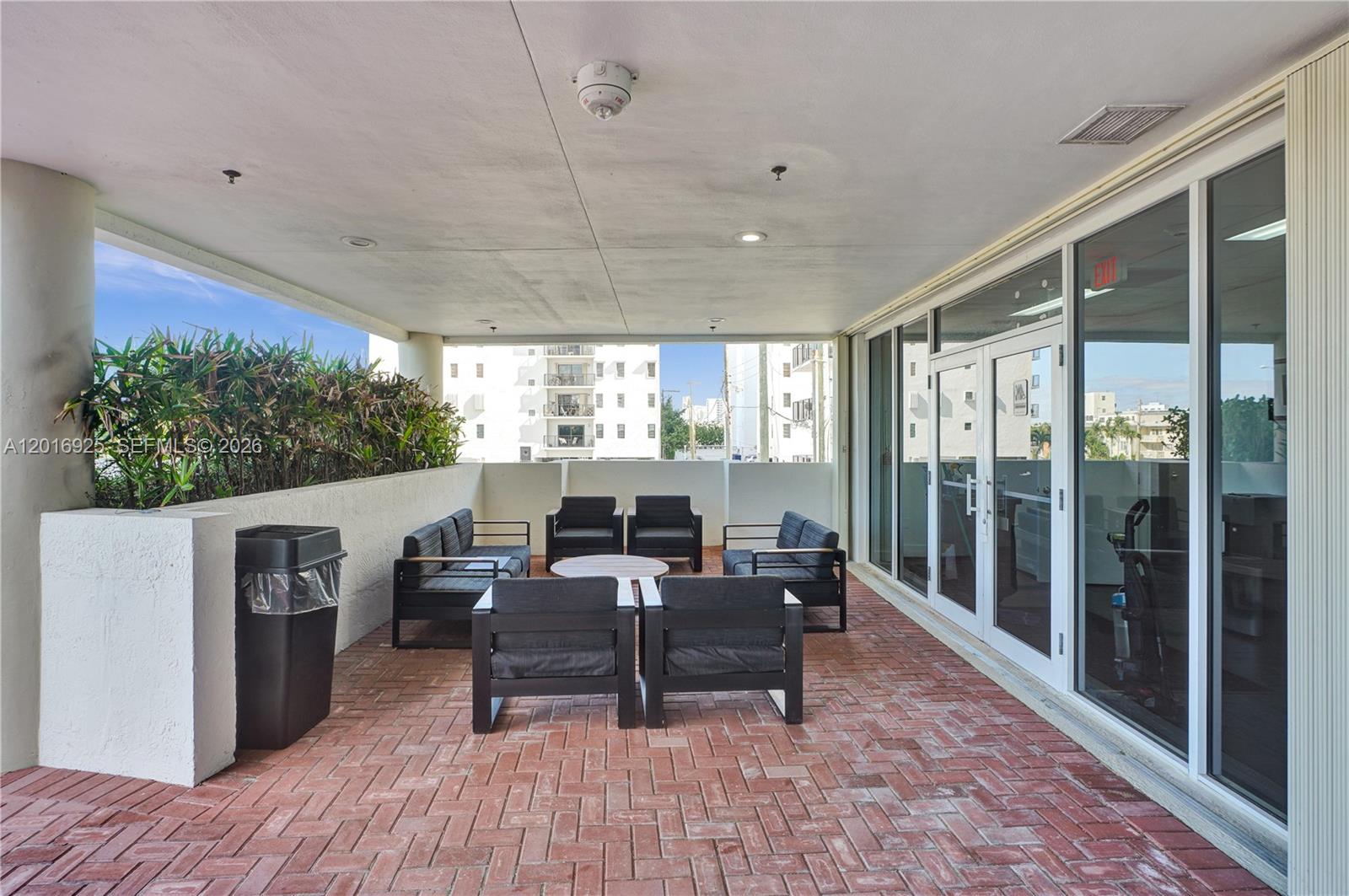 FLORIDA TOWERS CONDO - Residential Lease