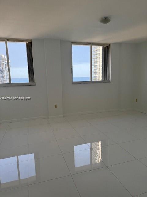 FLORIDA TOWERS CONDO - Residential Lease