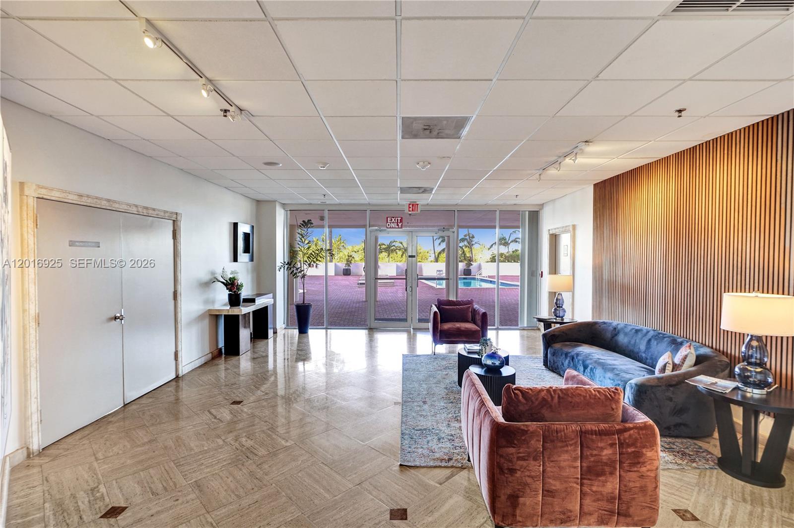 FLORIDA TOWERS CONDO - Residential Lease