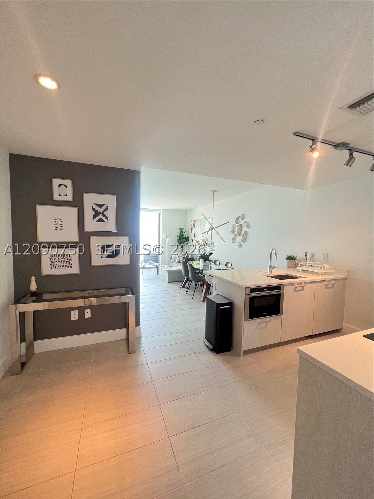 501 NE 31st St 3402