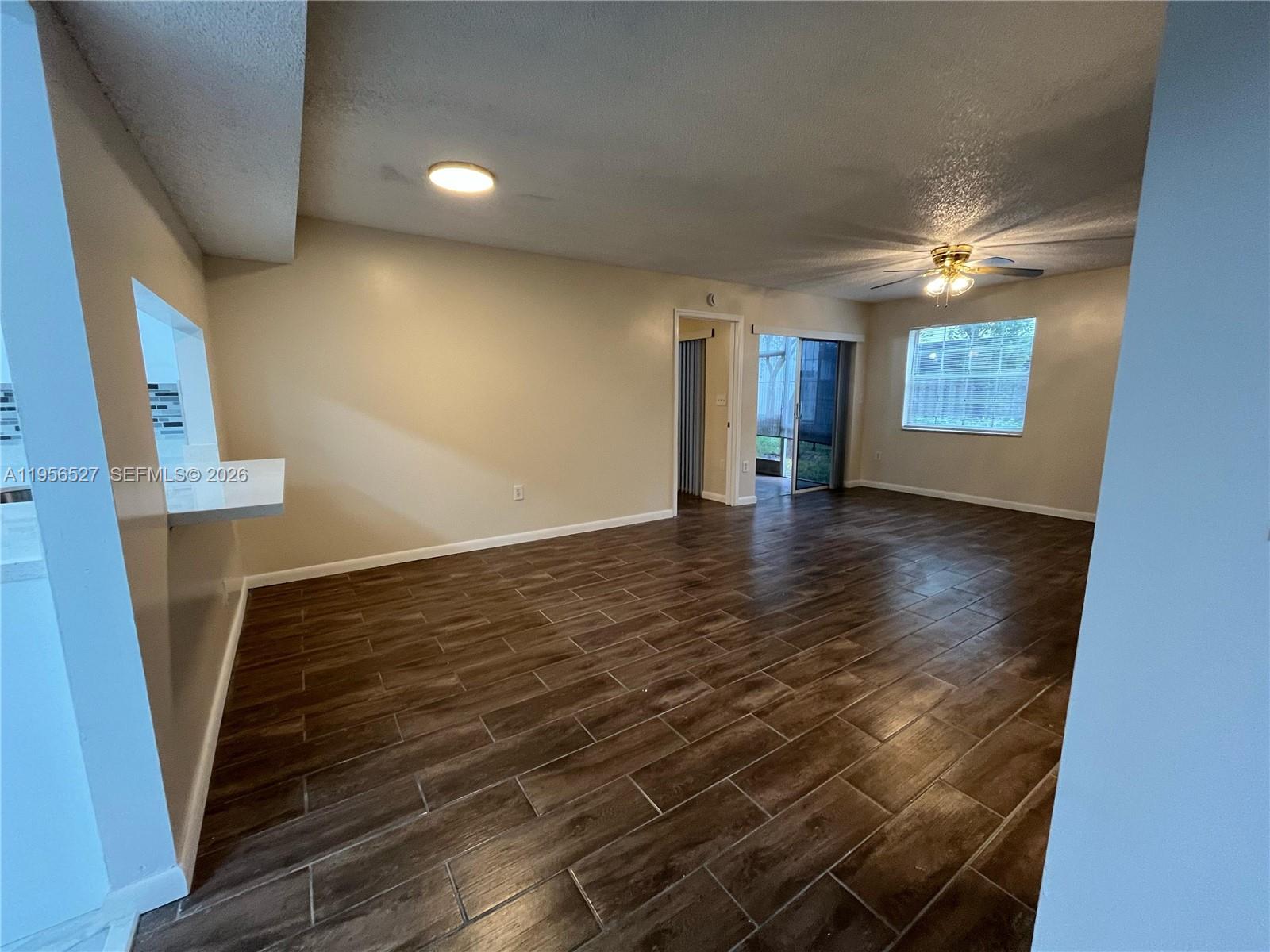 464 NE 210th Cir Ter 10110A