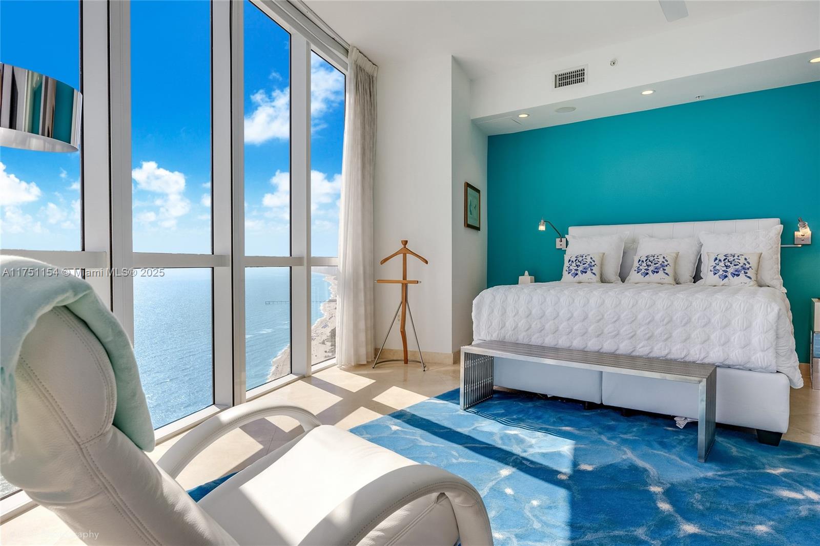 18101 Collins Ave 4909
