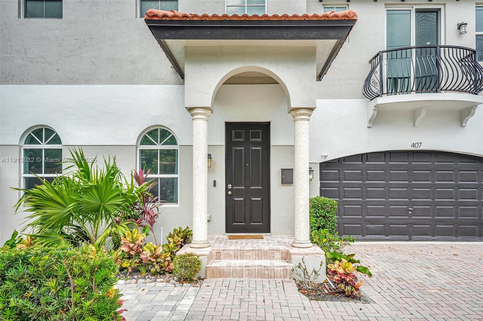 LAUDERDALE - Residential Lease