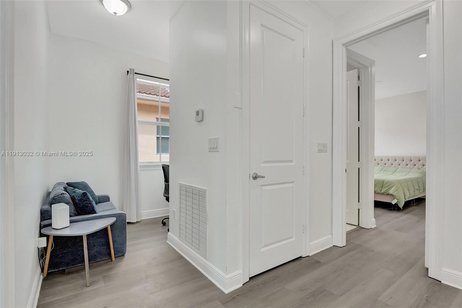 LAUDERDALE - Residential Lease