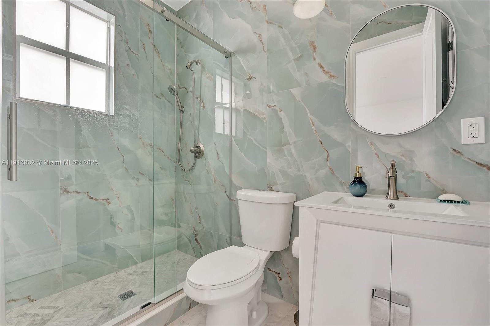 LAUDERDALE - Residential Lease