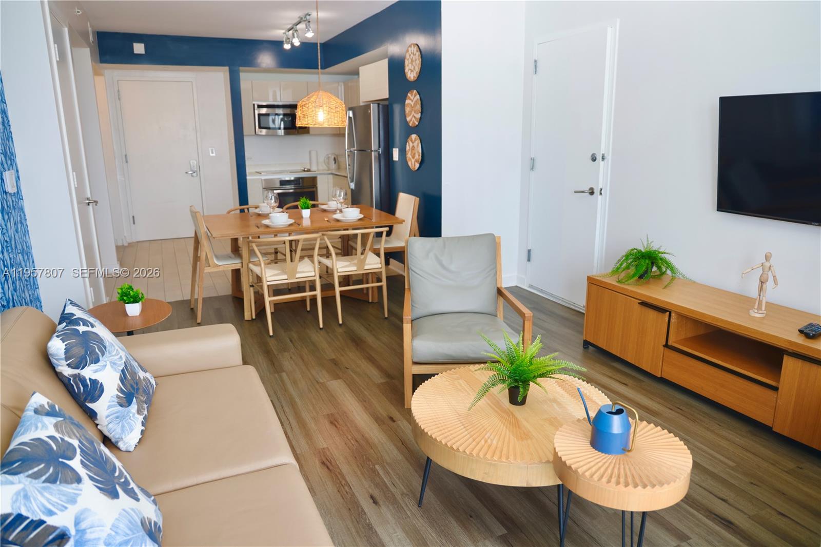 2602 E Hallandale Beach Blvd R2904