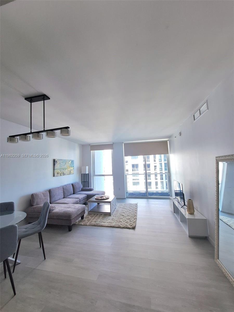 VIZCAYNE SOUTH CONDO - Residential Lease