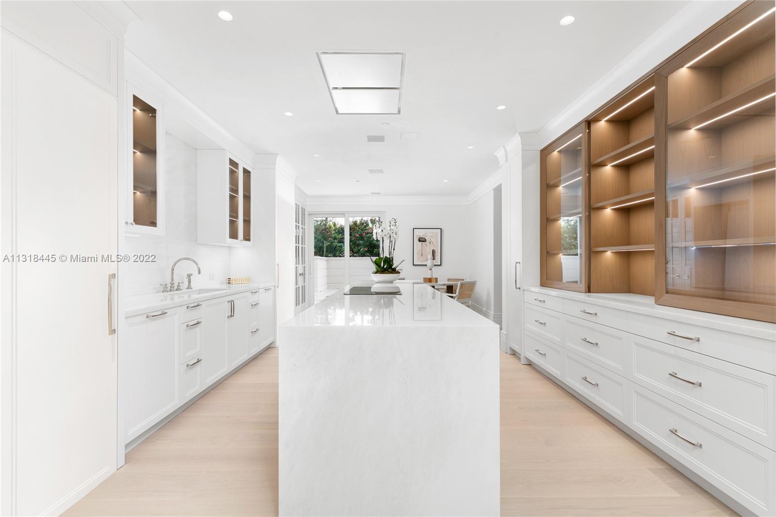 7600 OCEANSIDE AT FISHER - Residential