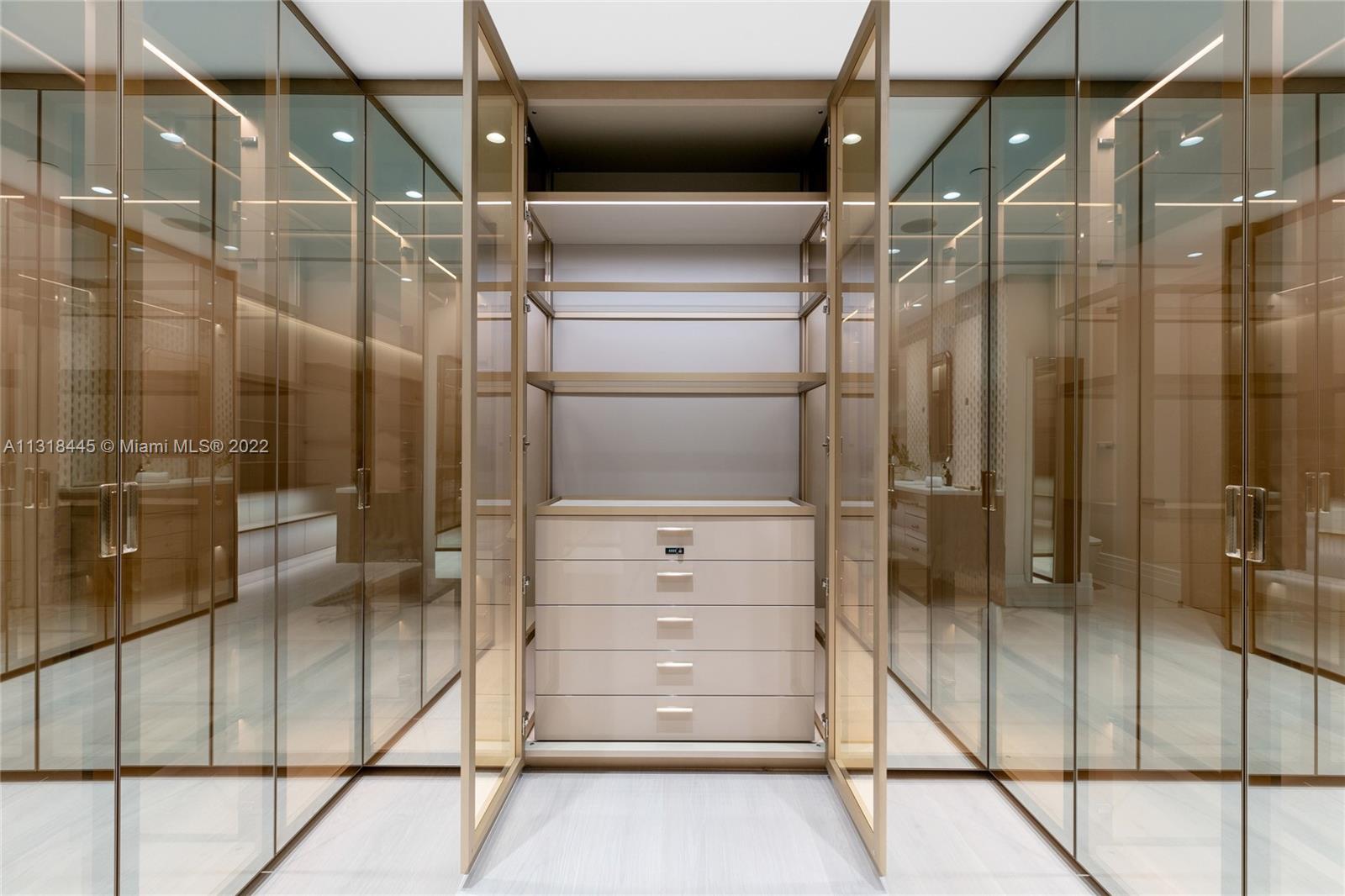 7600 OCEANSIDE AT FISHER - Residential