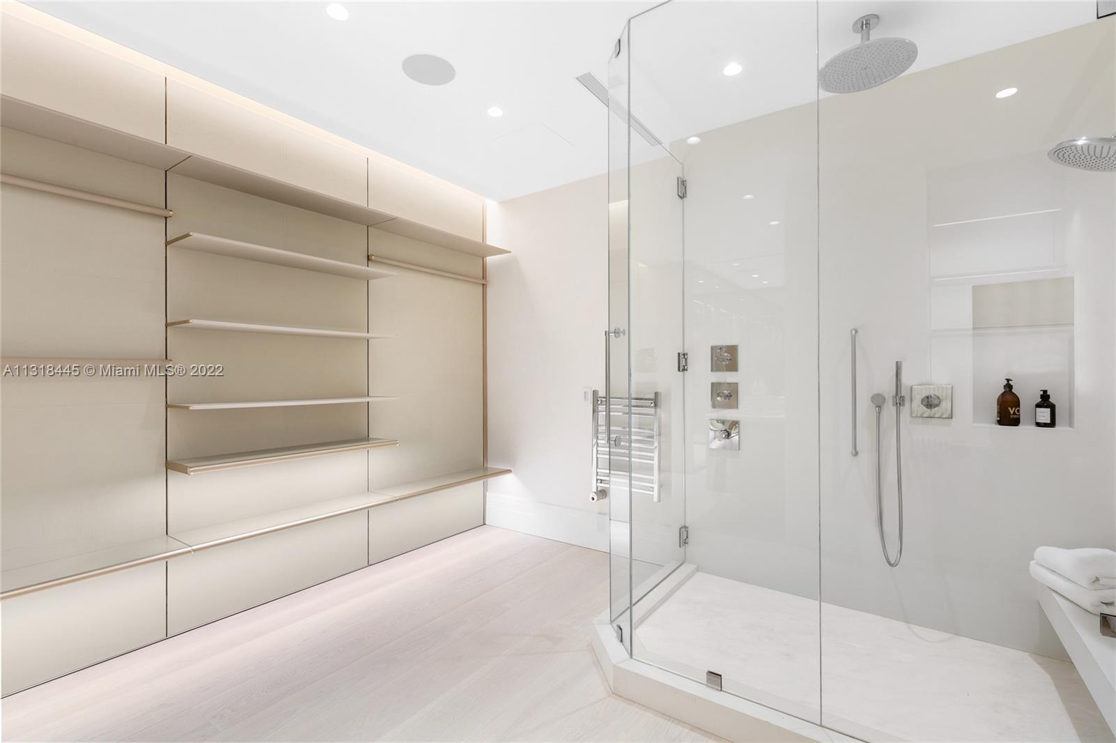 7600 OCEANSIDE AT FISHER - Residential