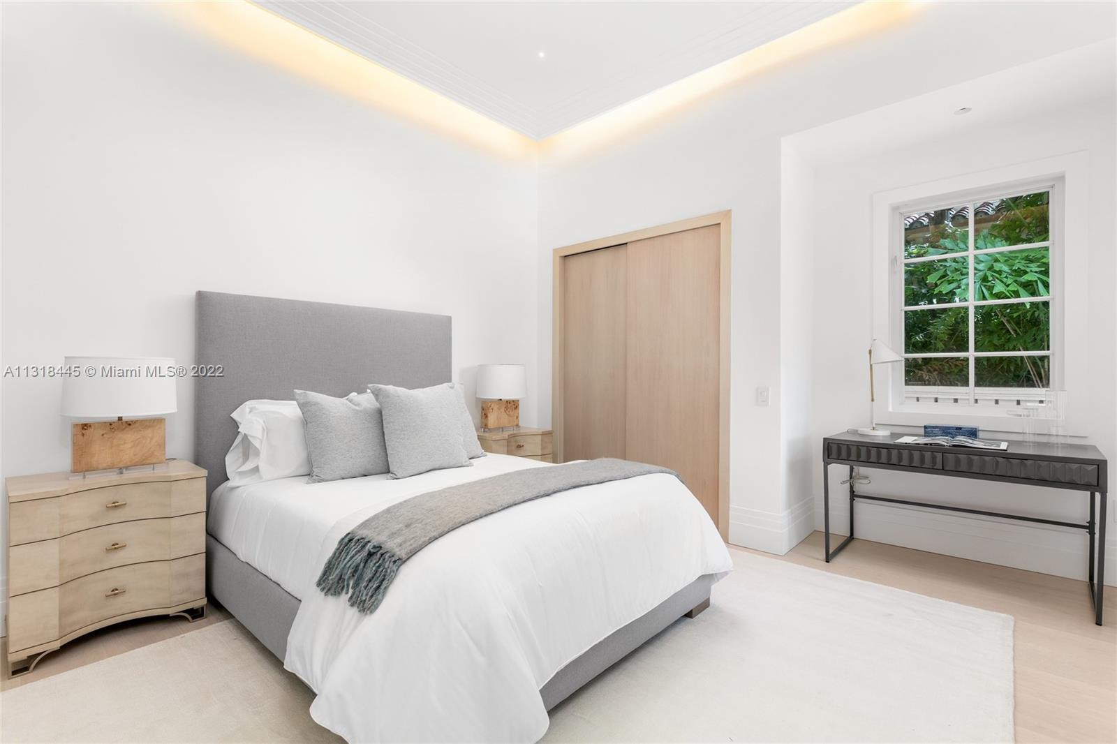 7600 OCEANSIDE AT FISHER - Residential