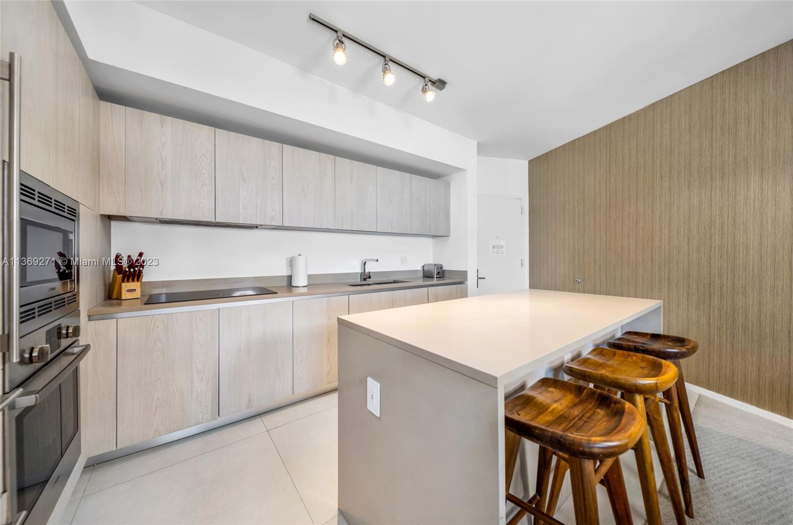 4111 SOUTH OCEAN DRIVE CO - Residential