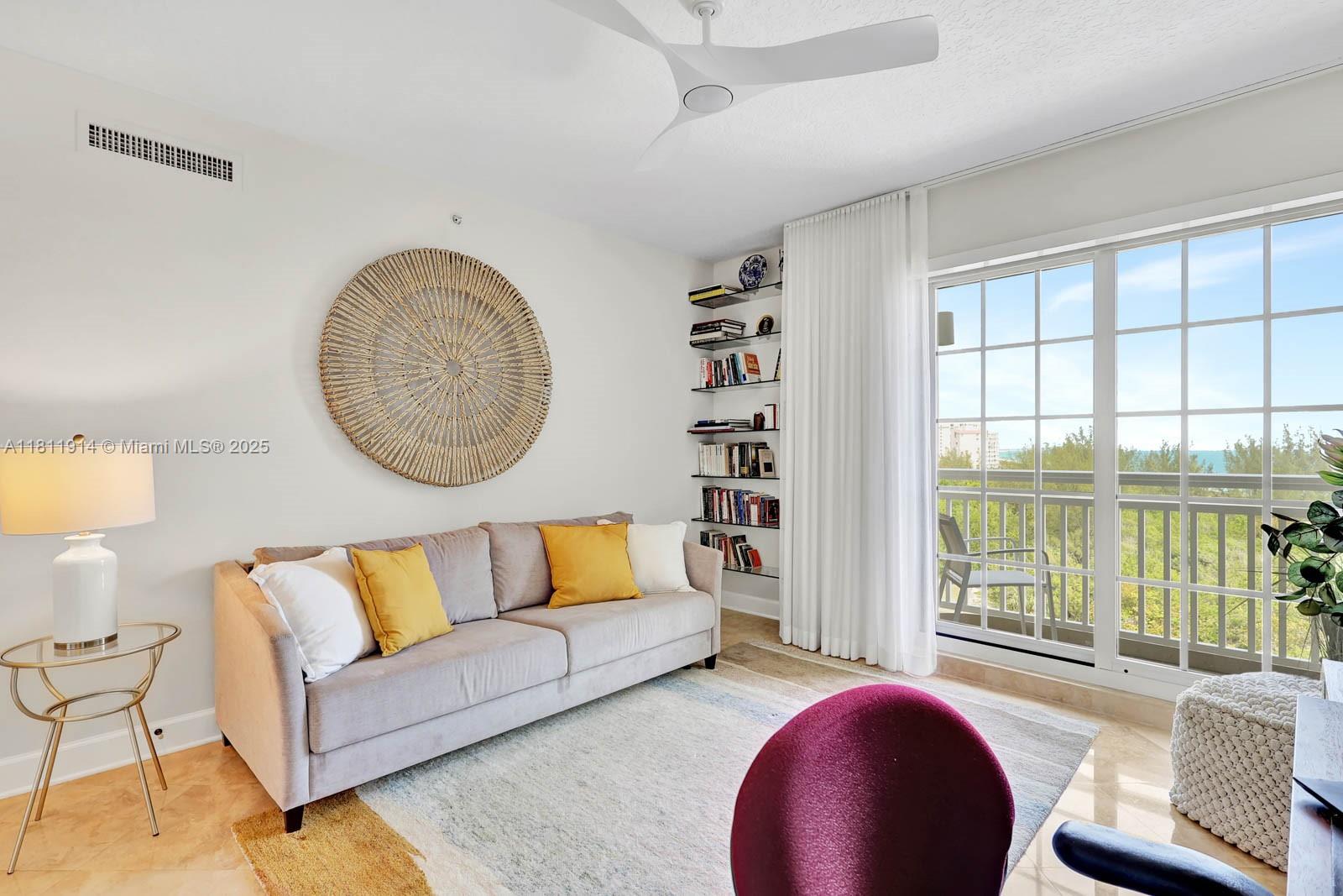GRAND ISLE OF NORTH HUTCH - Residential